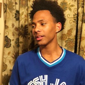 Meet your Posher, Dezmand